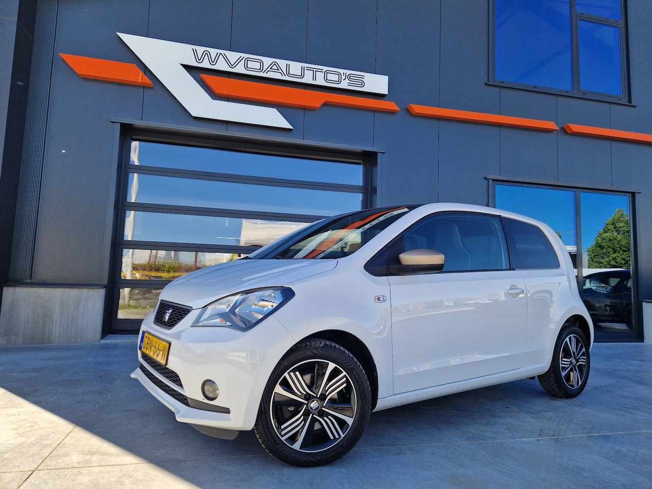 SEAT Mii - 1.0 Mii by Cosmopolitan 1.0 Mii by Cosmopolitan - AutoWereld.nl
