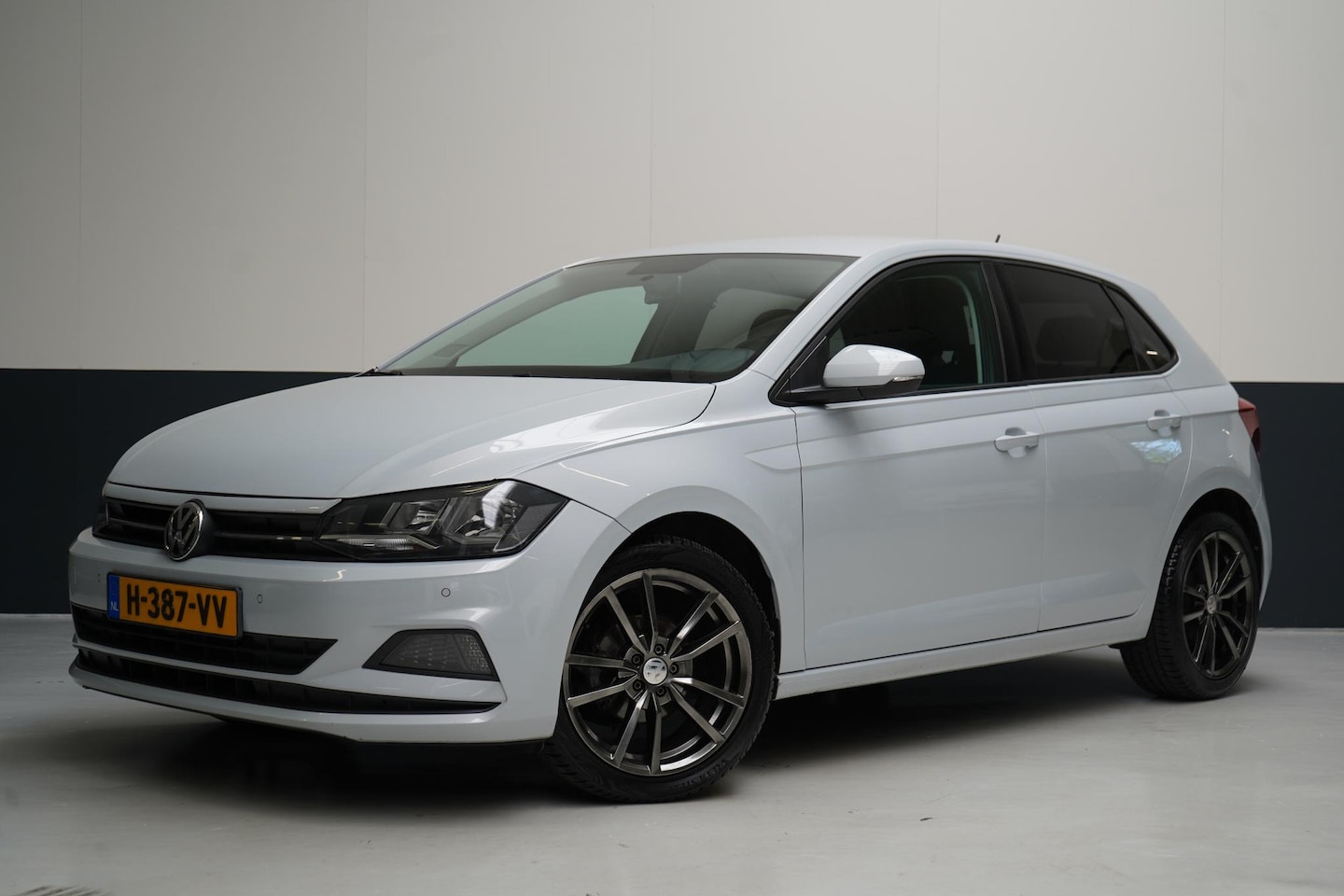 Volkswagen Polo - 1.0 TSi 95pk Comfortline 5-drs | Keyless | Parkeersensoren | Carplay | Cruise control | Lm - AutoWereld.nl