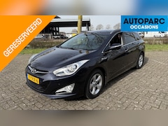 Hyundai i40 Wagon - 1.6 GDI Blue Business Edition , AIRCO, NAVI, CRUISE, PDC VOOR EN ACHTER, TREKHAAK, ACHTERU