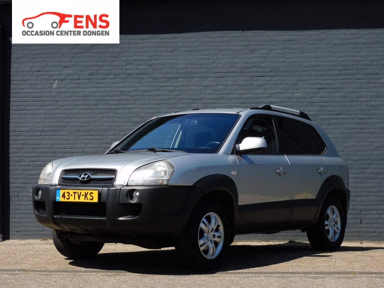 Hyundai Tucson - 2.0i Dynamic BLUETOOTH! CRUISE! AIRCO! TREKHAAK! LM VELGEN! - AutoWereld.nl