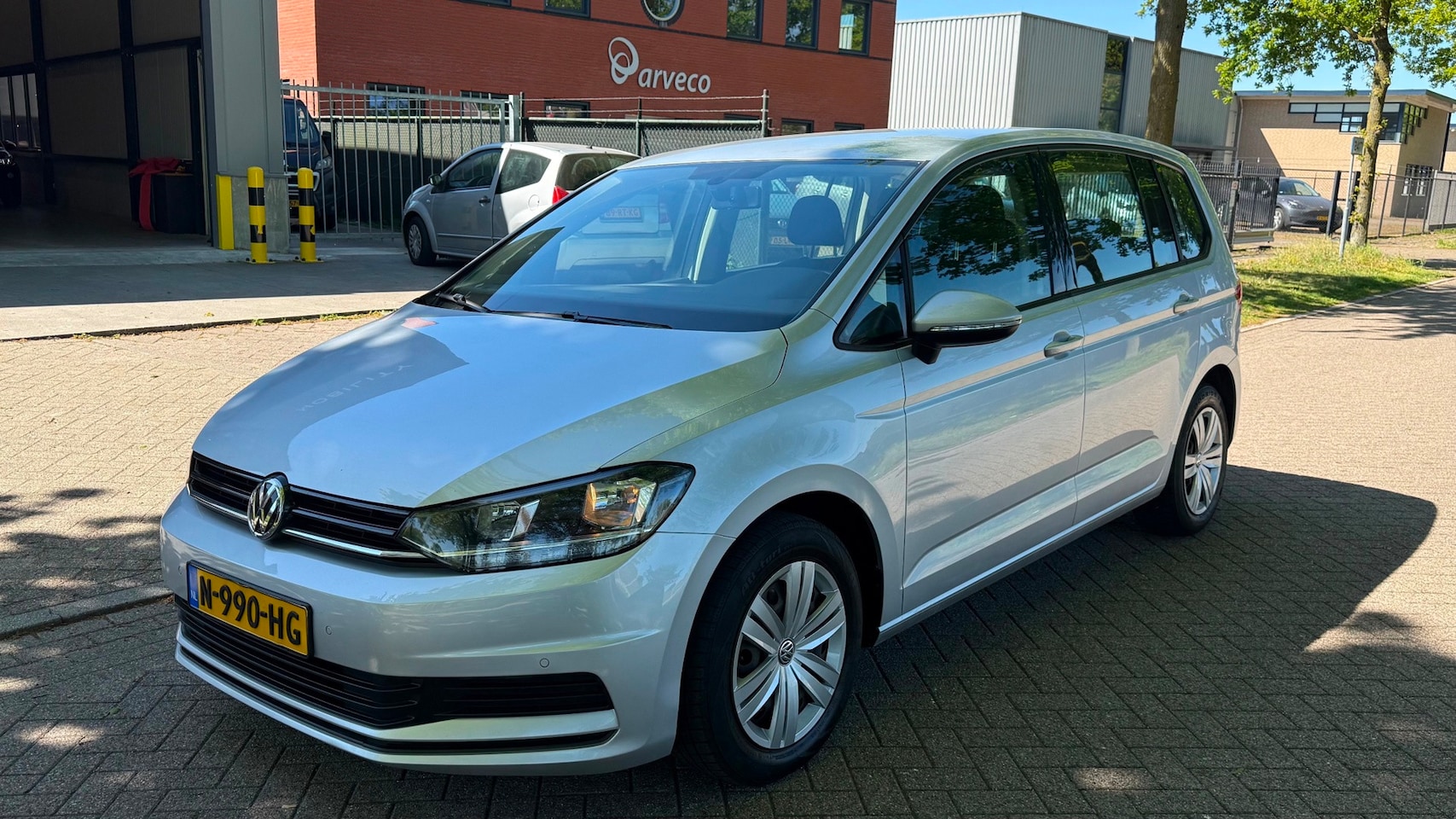Volkswagen Touran - 1.2 TSI Comfortline 7p 1.2 TSI Comfortline 7p 2017 NIEUWE APK - AutoWereld.nl
