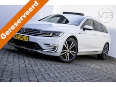 Volkswagen Passat Variant - 1.4 TSI GTE Connected Series Plus Panorama Trekhaak