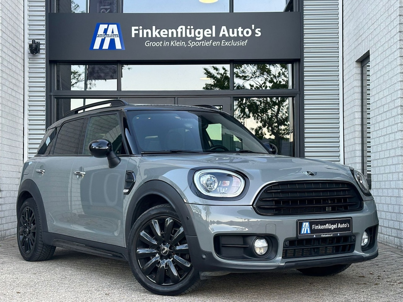 MINI Countryman - 1.5 Cooper Black-Pack |Pano |Union Jack |Navi | Sfeer | - AutoWereld.nl