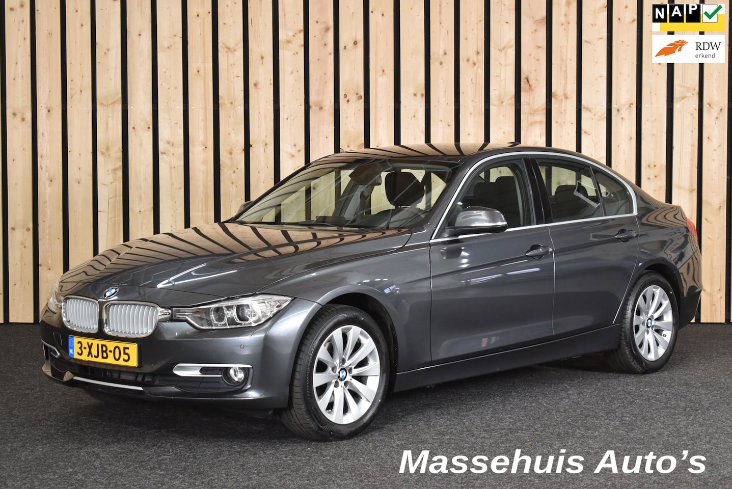 BMW 3-serie - 316i High Executive 139dkm Leer Trekhaak 2e eig. Automaat PDC V+A Nwe APK - AutoWereld.nl