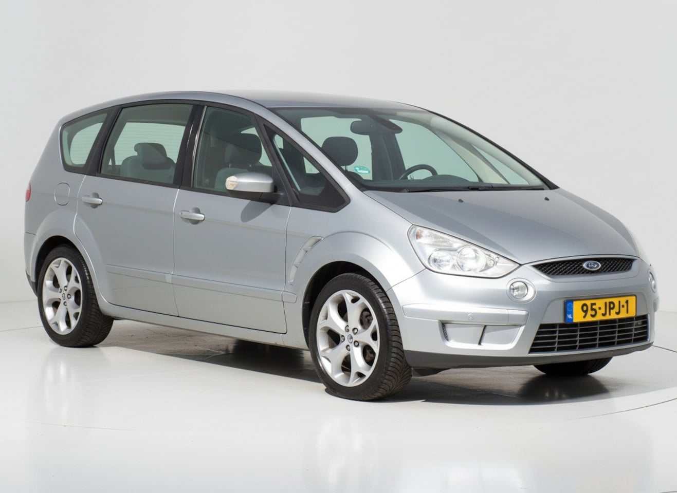 Ford S-Max - 2.5 Turbo Titanium|7-persoons|Cruise|PDC|Trekhaak - AutoWereld.nl