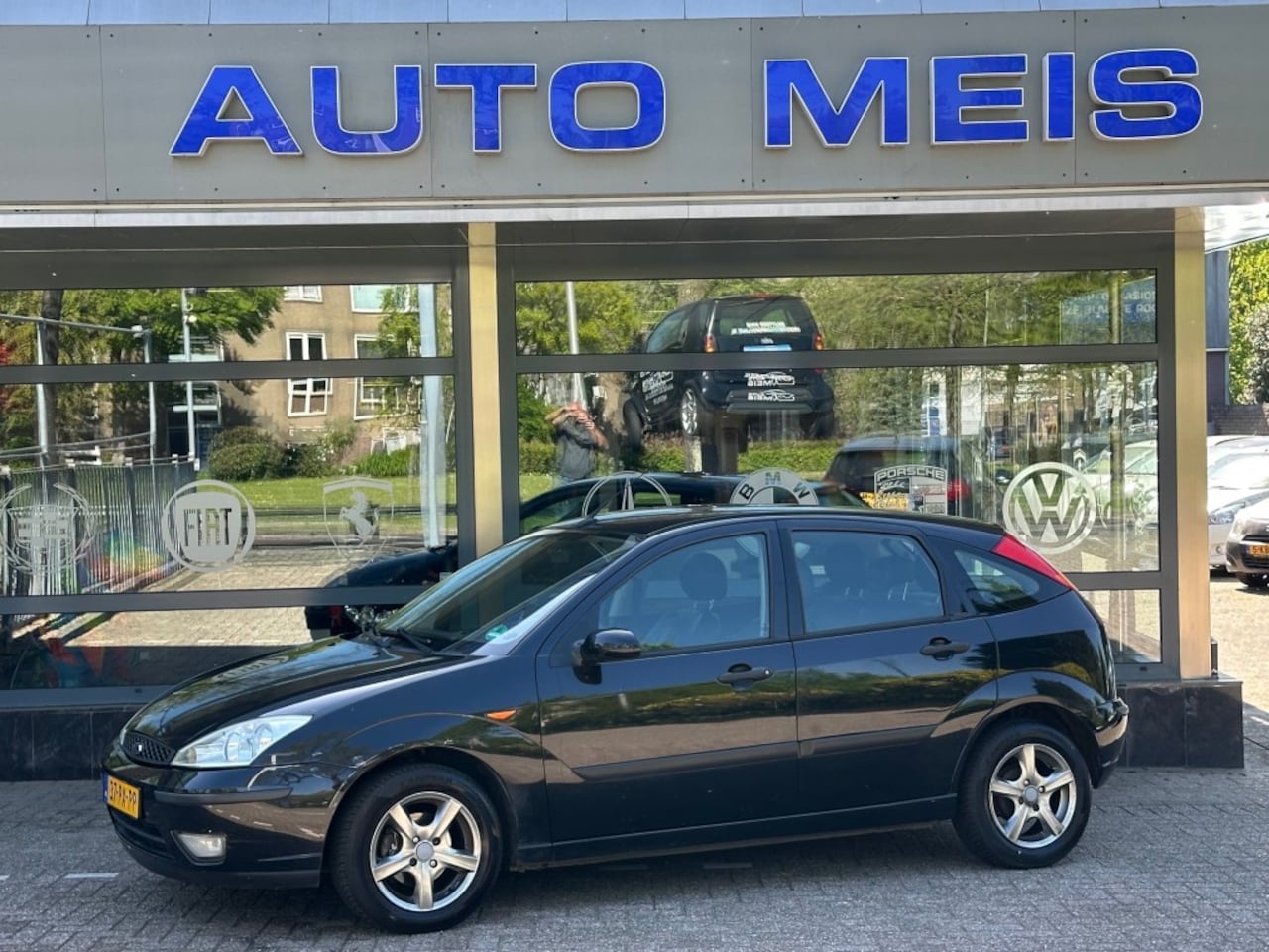Ford Focus - 1.6-16V Futura Airco Leer Telefoon Trekhaak - AutoWereld.nl
