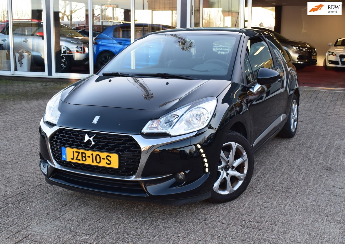 DS 3 - 1.2 PureTech So Chic | CLIMATE CONTROL |CRUISE CONTROL | ACHTERUIT RIJ CAMERA - AutoWereld.nl