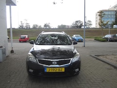 Kia Cee'd Sporty Wagon - 1.4 CVVT X-tra