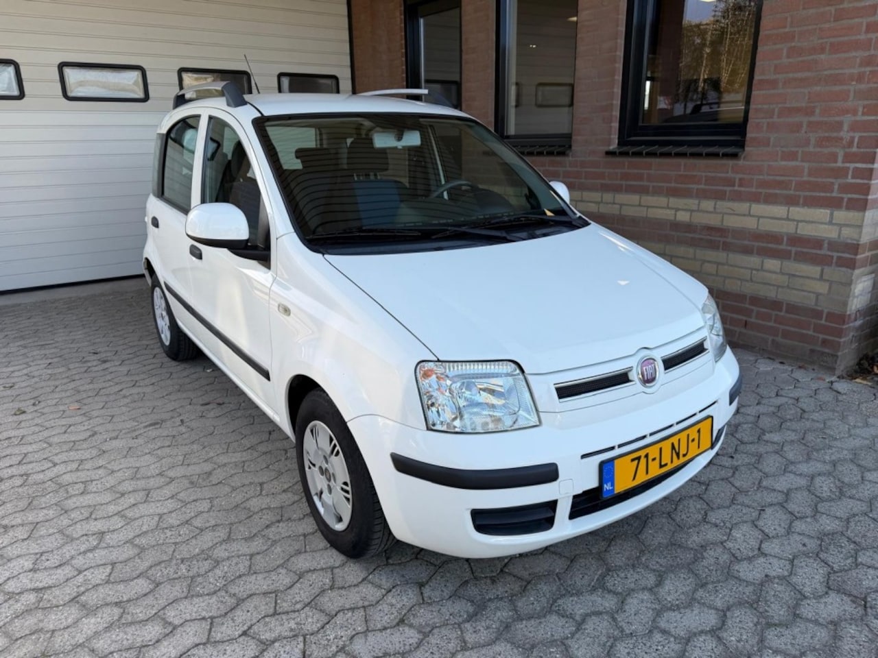 Fiat Panda - 1.2 Airco 1e eigenaar weinig km APK 5-2027 - AutoWereld.nl