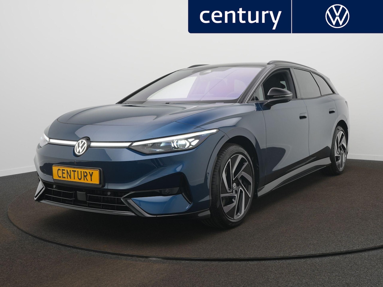 Volkswagen ID.7 Tourer - Pro Limited Edition 77 kWh accu 210 kW / 286 PK Va Aquamarine Blue / Trekhaak - AutoWereld.nl