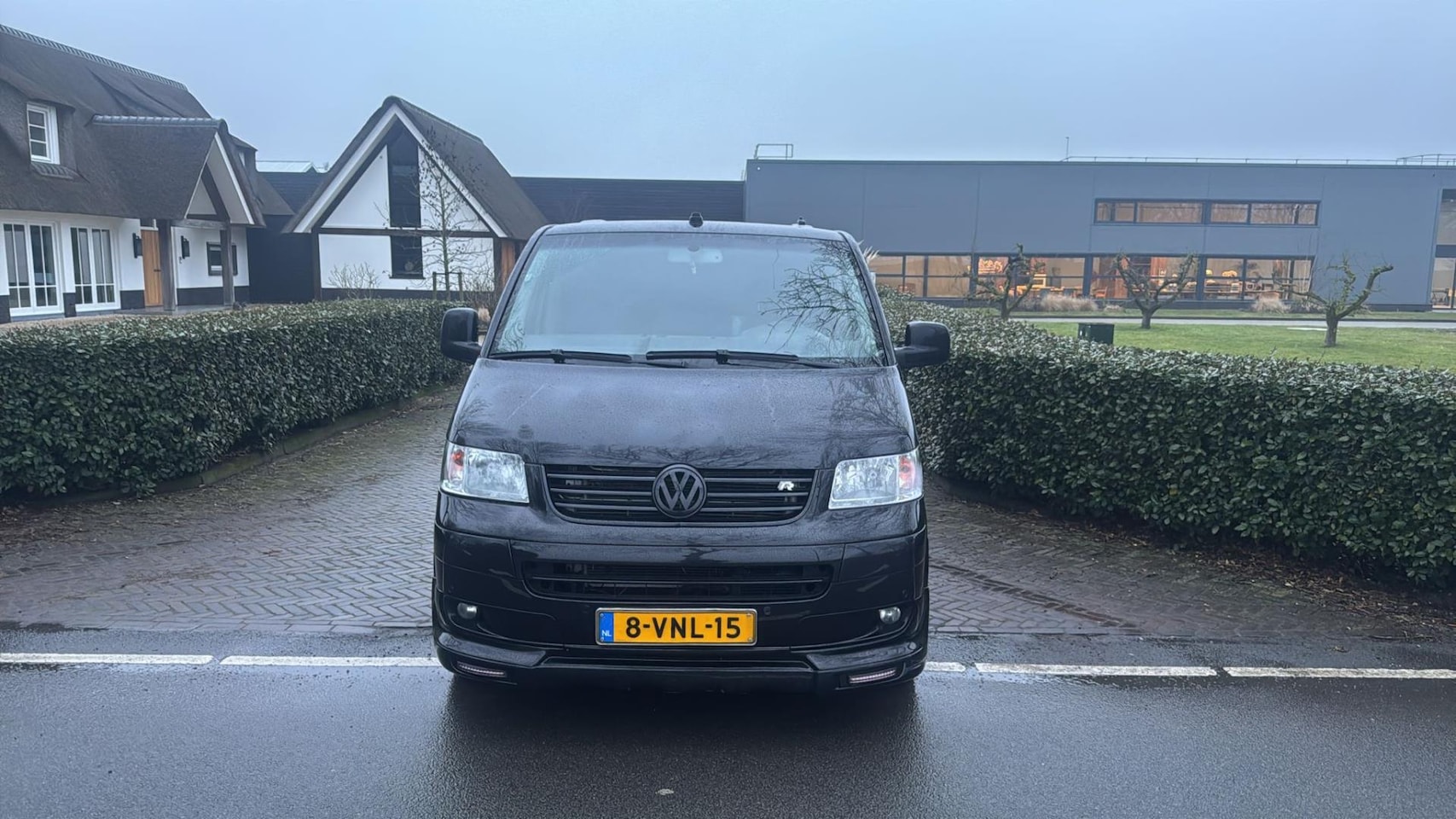 Volkswagen Transporter Caravelle - 2.5 TDI KANON BOMVOL AUTOMAAT CLIMA ZWART 2006 - AutoWereld.nl