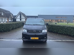 Volkswagen Transporter Caravelle - 2.5 TDI KANON BOMVOL AUTOMAAT CLIMA ZWART 2006