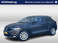 Volkswagen T-Roc - 1.5 TSI Sport / Digitaal dashboard / Pano / Navigatie / App connect / Parkeersensoren V+A