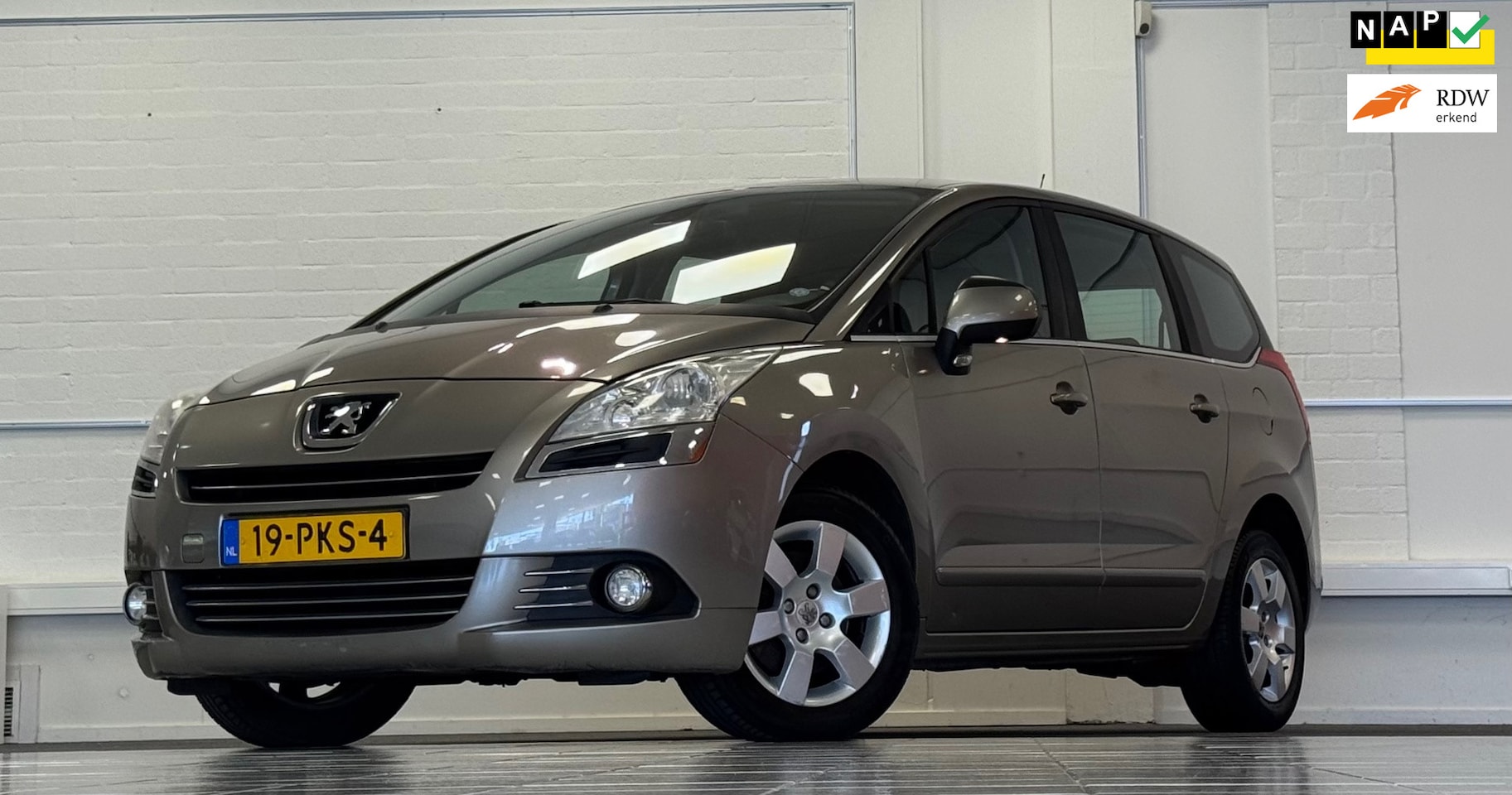 Peugeot 5008 - 1.6 THP ST 5p 2e Eigenaar - AutoWereld.nl