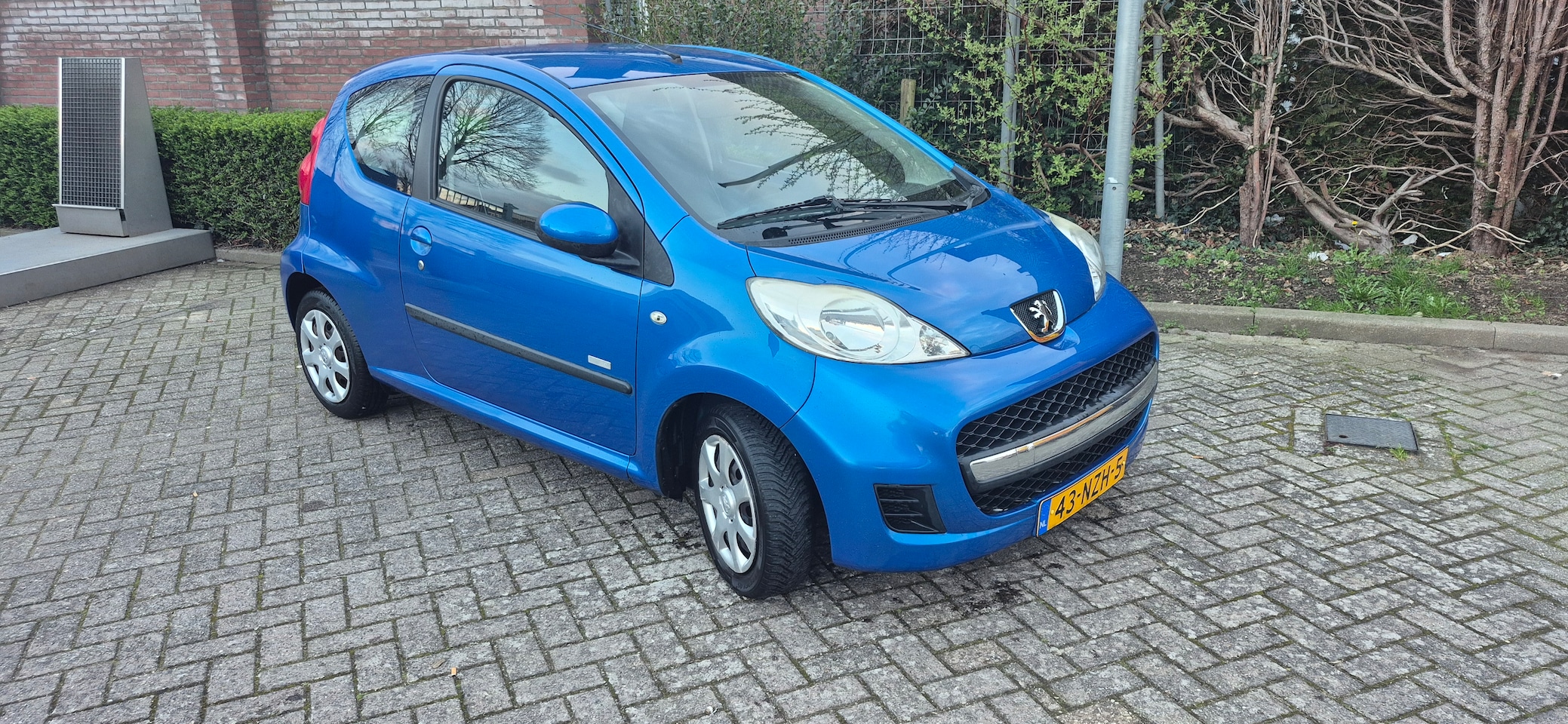 Peugeot 107 - 1.0-12V Millesim 200 - AutoWereld.nl