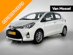 Toyota Yaris - 1.3 VVT-i Lounge | Trekhaak | Camera | Navi | Auto Airco | Dealer onderhouden