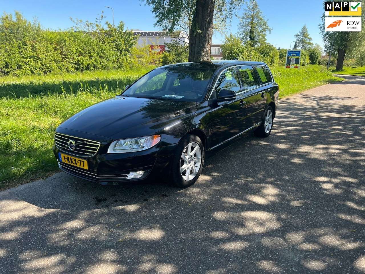 Volvo V70 - 1.6 T4 Nordic+ Navi Lederbekleding Cuise Automaat Clima Stoelverwarming Pdc Voor En Achter - AutoWereld.nl