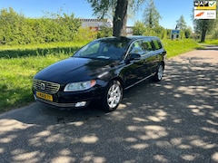 Volvo V70 - 1.6 T4 Nordic+ Navi Lederbekleding Cuise Automaat Clima Stoelverwarming Pdc Voor En Achter
