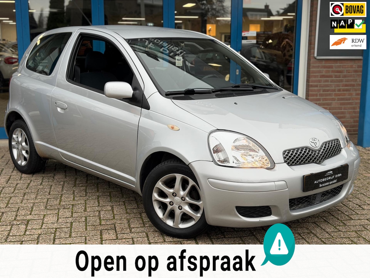 Toyota Yaris - 1.3 VVT-i Sol 2003 Grijs AUT AIRCO NAP NAP - AutoWereld.nl