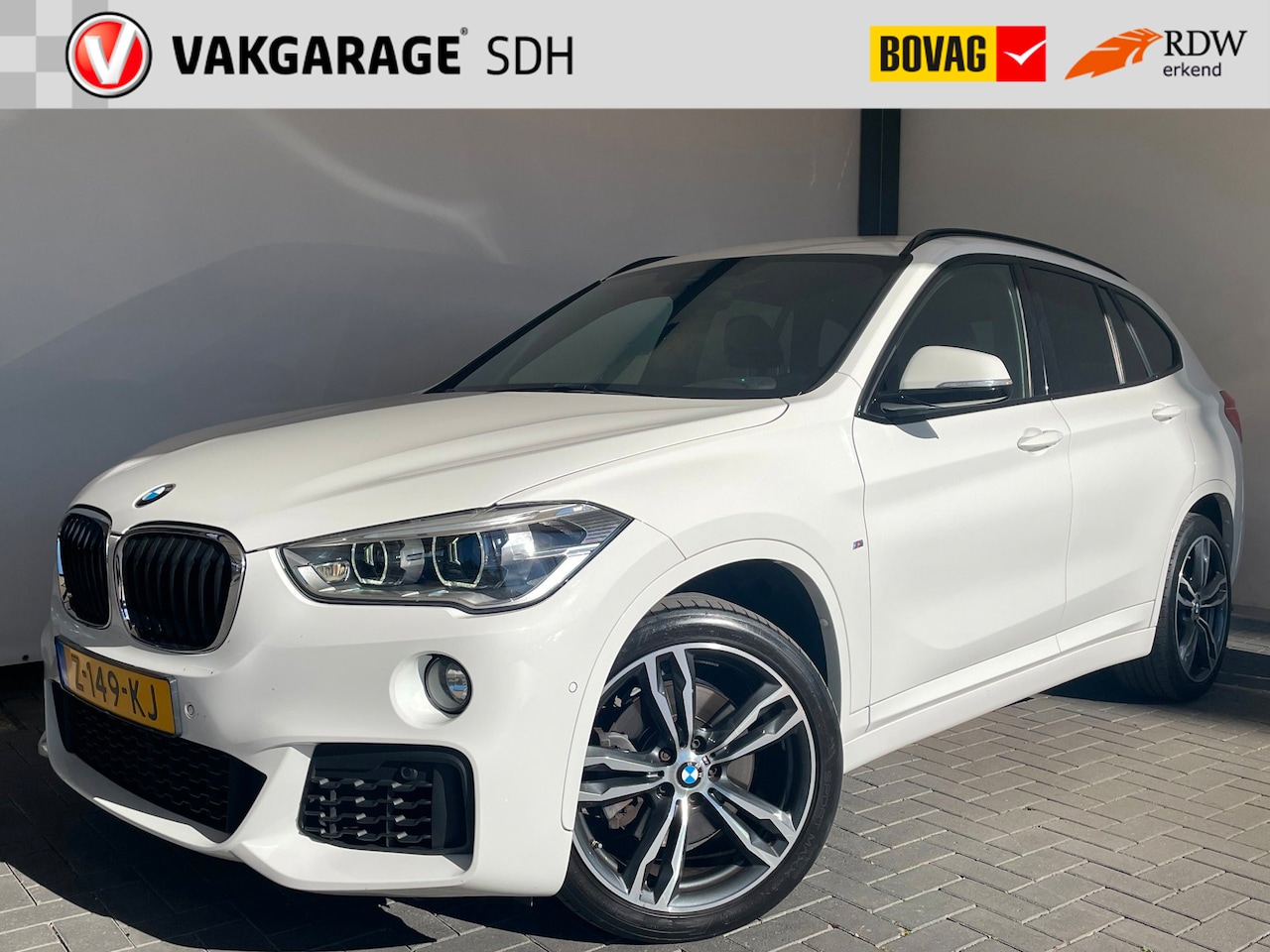 BMW X1 - SDrive20i High Executive M-Sport|Shadow pakket|Sportstoelen|LED - AutoWereld.nl