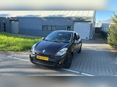 Renault Clio - 1.5 dCi Night & Day CLIMA NAVIGATIE LEER 262.000 NAP ZWART 2012