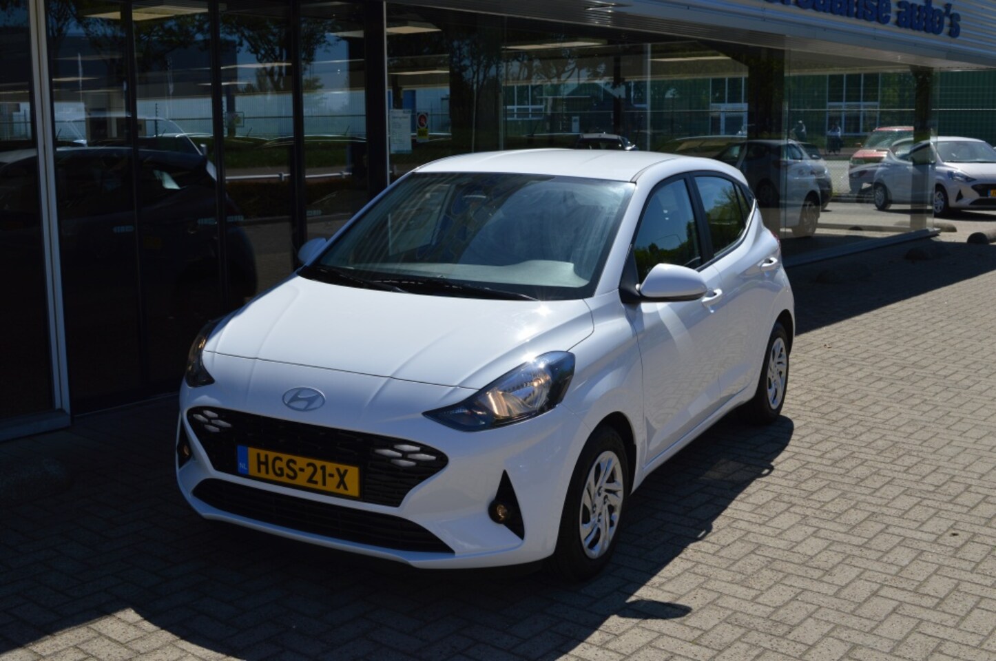 Hyundai i10 - 1.0 Comfort Smart Automaat Navi Camera PDC 5-zits 1e eig