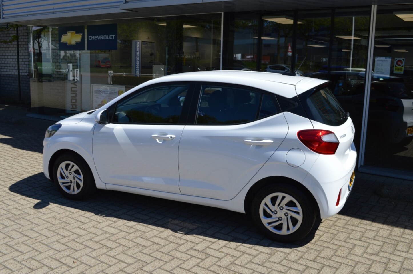 Hyundai i10 - 1.0 Comfort Smart Automaat Navi Camera PDC 5-zits 1e eig