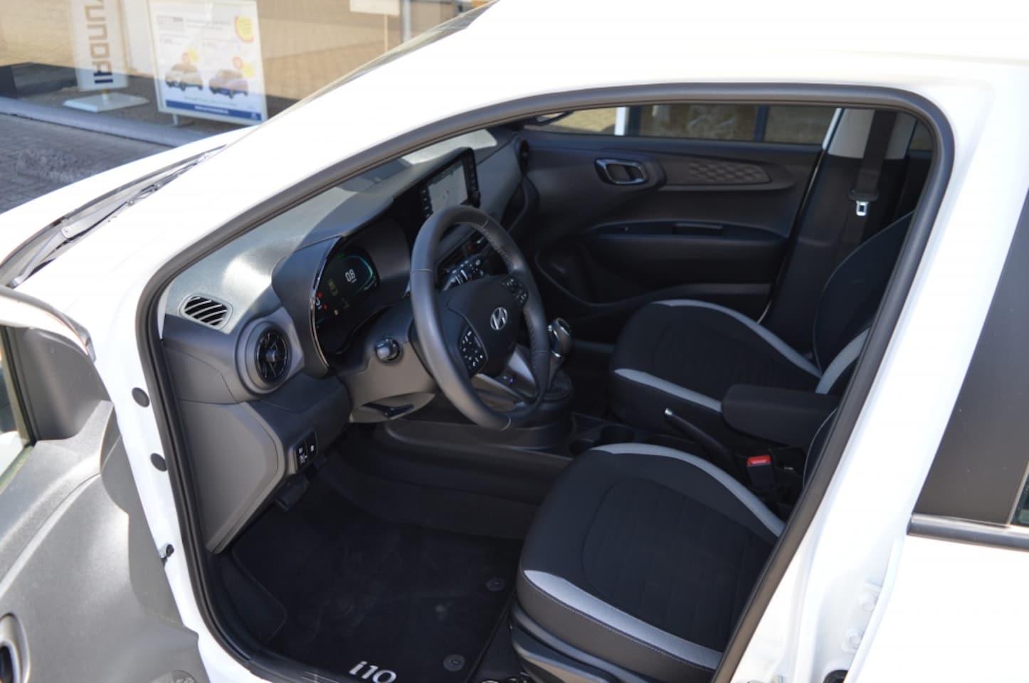 Hyundai i10 - 1.0 Comfort Smart Automaat Navi Camera PDC 5-zits 1e eig