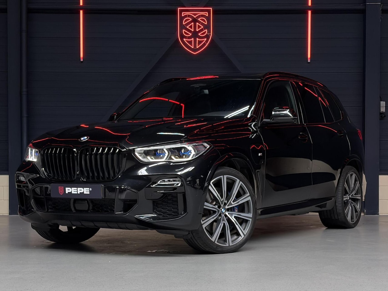 BMW X5 - xDrive45e High Executive M-SPORT|MASSAGE|PANO|H&K - AutoWereld.nl