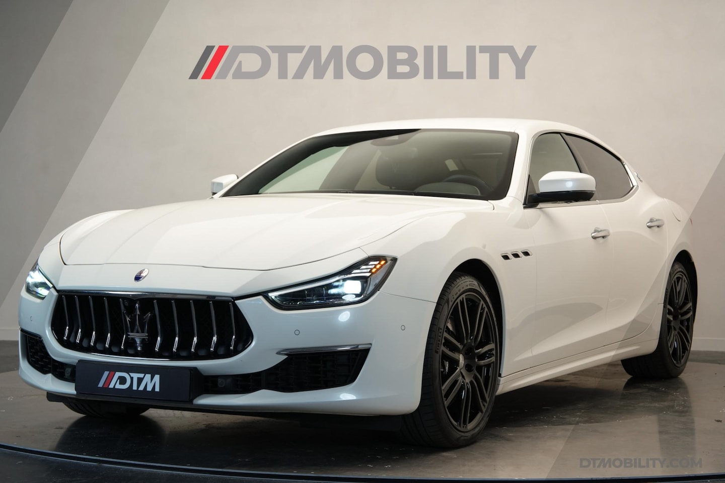 Maserati Ghibli - 3.0 V6 D GranLusso | Zegna interieur | Bowers & Wilkens - AutoWereld.nl