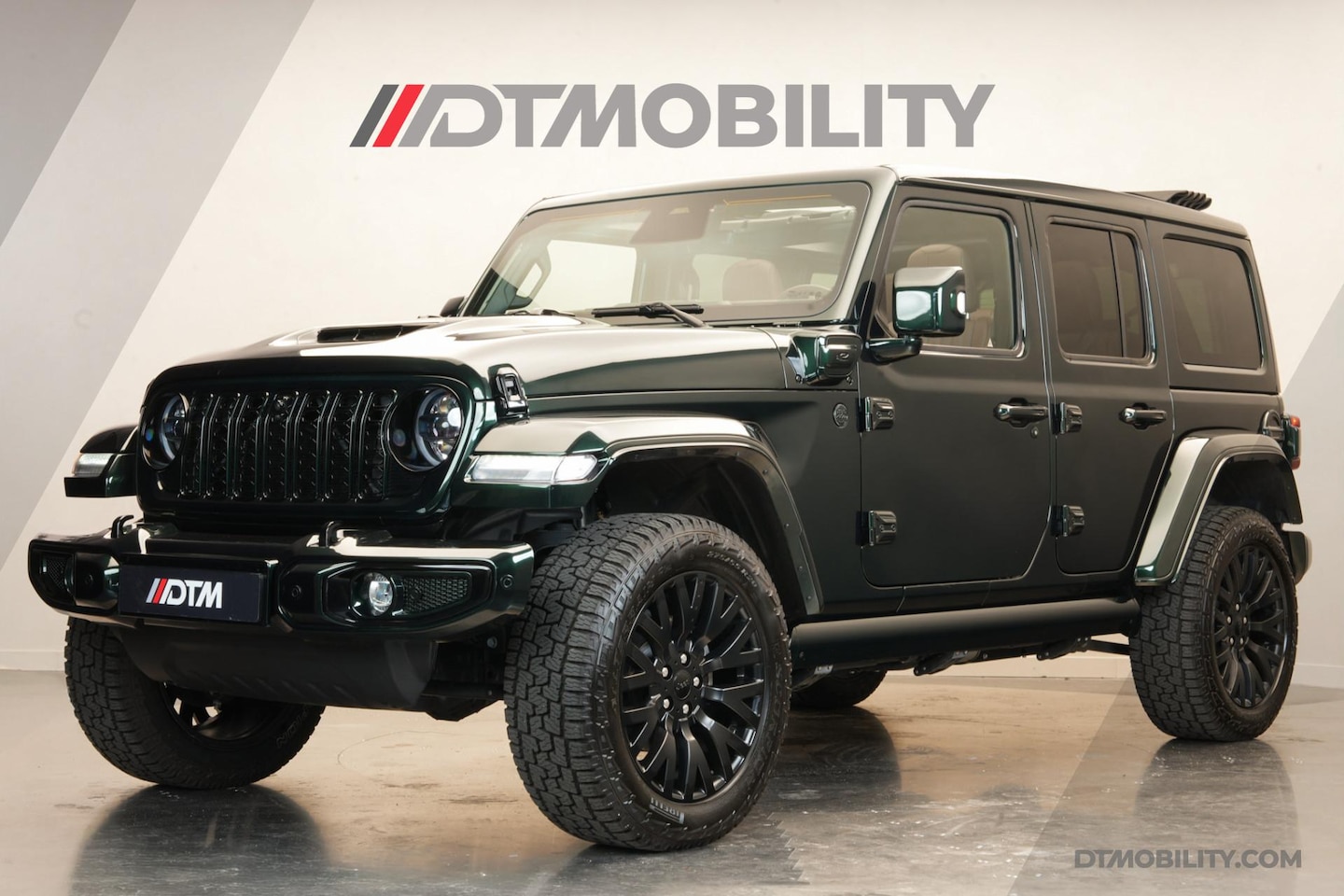 Jeep Wrangler Unlimited - 4xe 380 Rubicon | Ferrari Leather | Emerald Edition | - AutoWereld.nl