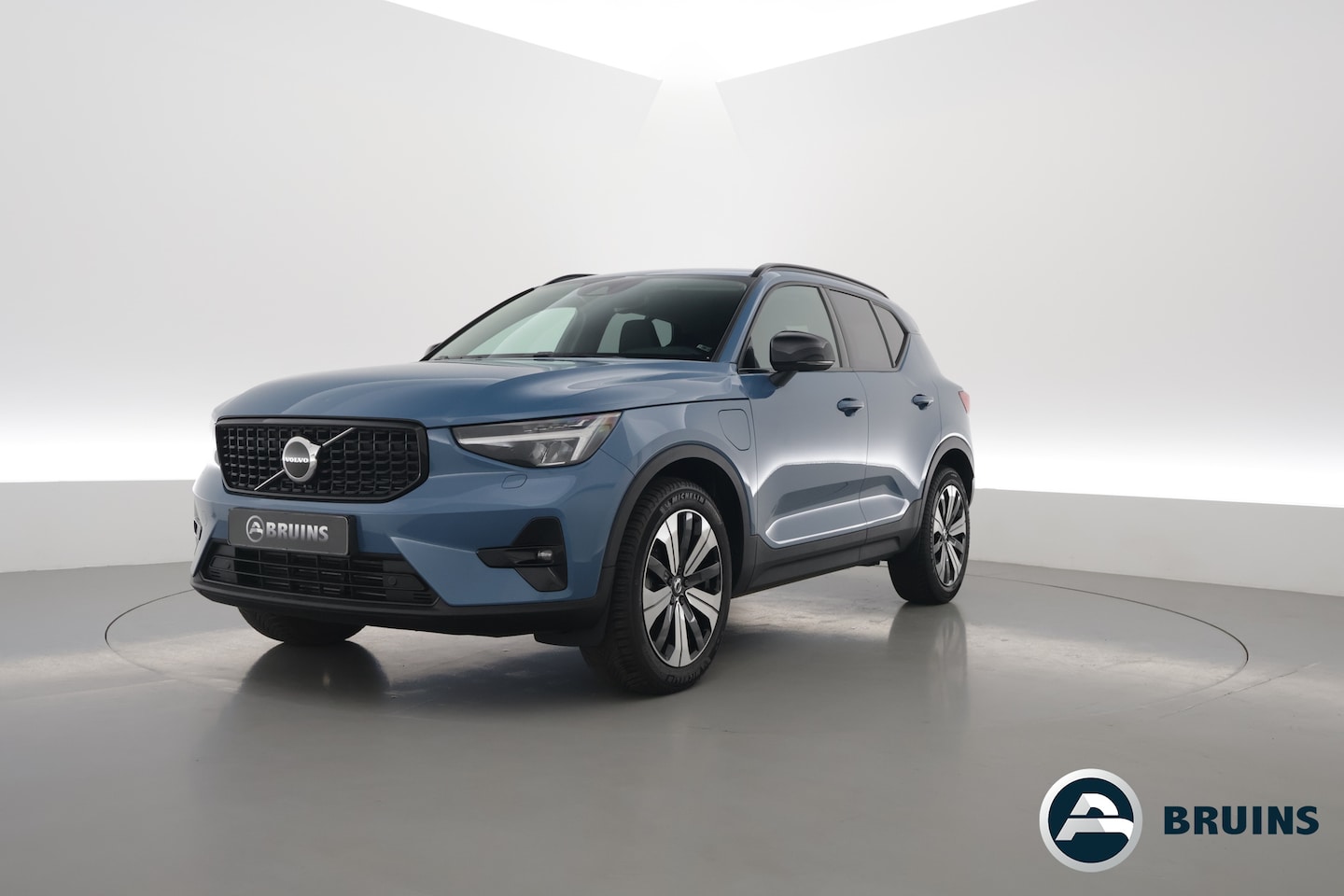 Volvo XC40 - 1.5 T5 Plug-in hybrid Plus Dark | ACC | Blis | H&K audio | 19' | Memory stoelen | - AutoWereld.nl