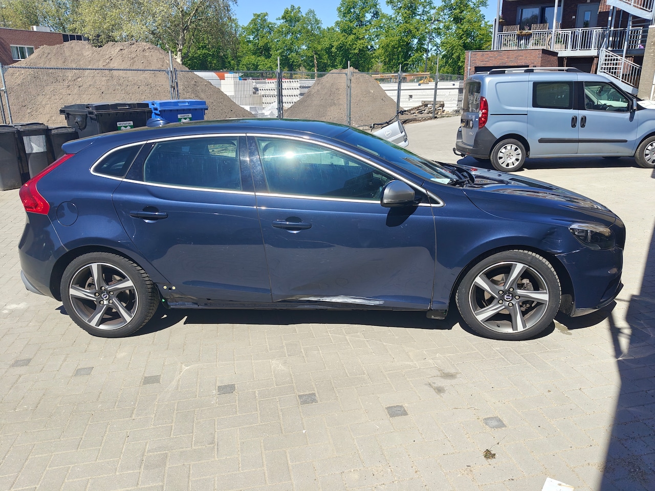 Volvo V40 - 1.6 D2 R-Design - AutoWereld.nl