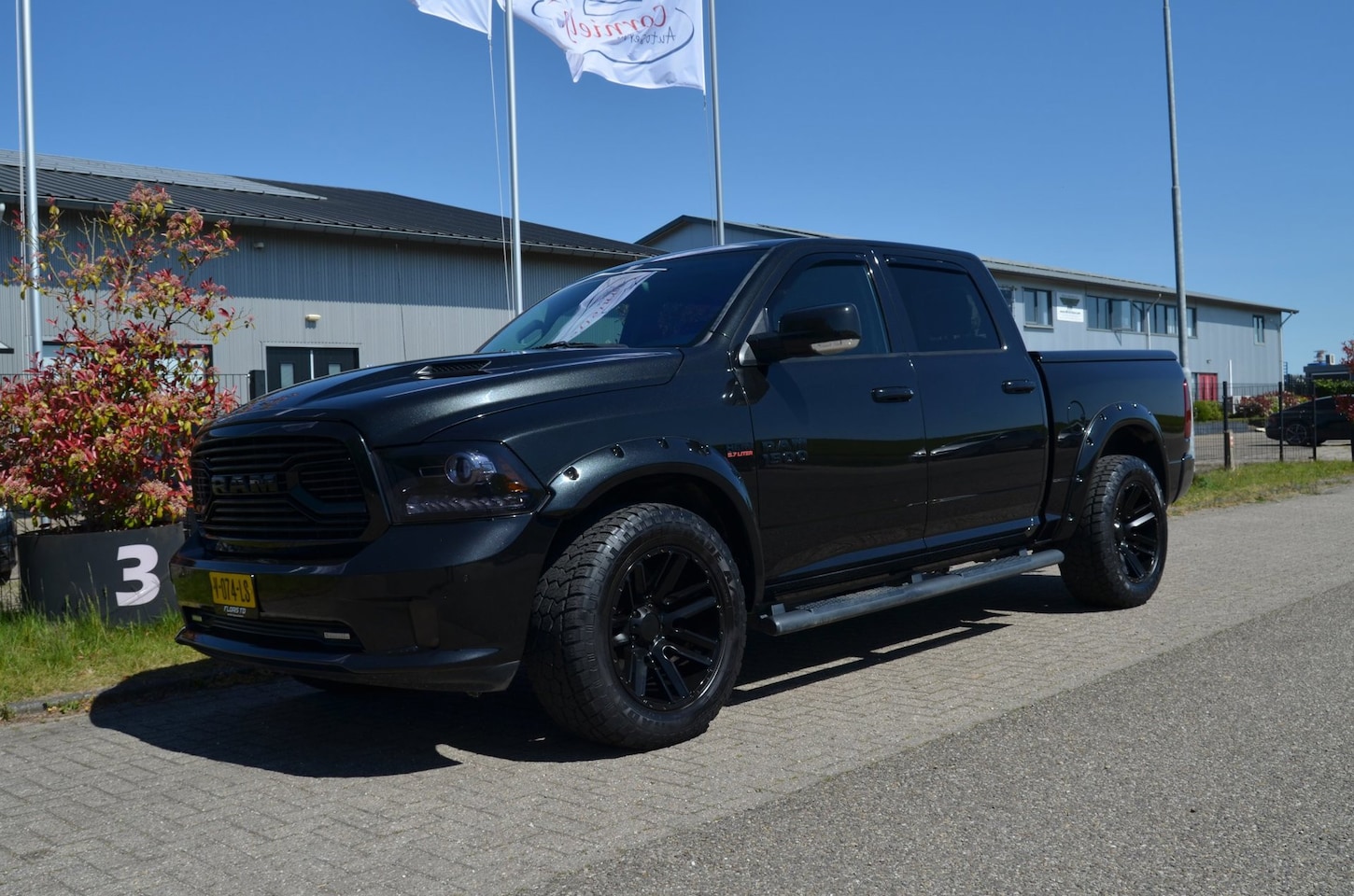Dodge Ram 1500 - 5.7 V8 4x4 Quad Cab 6'4 Sport Camera|Dakje|Clima - AutoWereld.nl