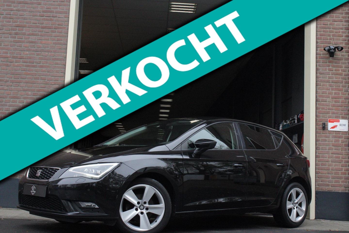 SEAT Leon - 1.2 TSI FR |110PK|LED|CarPlay|Cruise|PDC|Stoelverw.| - AutoWereld.nl