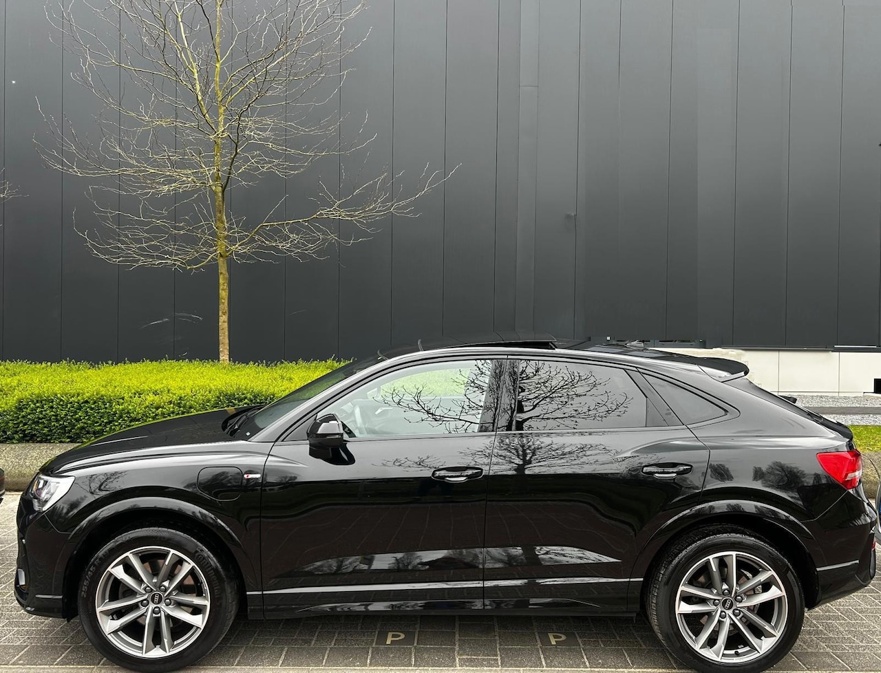 Audi Q3 Sportback - 45 e TFSI | 3x S-line | Pano | Trekhaak | ACC | Navi - AutoWereld.nl