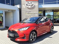 Toyota Yaris - 1.5 Hybrid 130 Executive NIEUW DIRECT LEVERBAAR STOEL/STUURVERW 17'' LM-VELGEN PARK-SENSOR