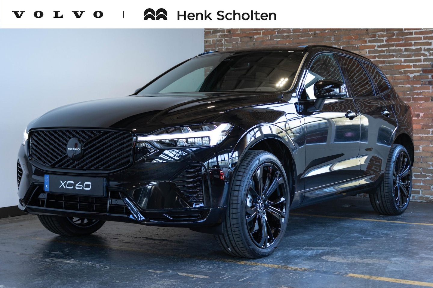 Volvo XC60 - T6 Plug-in hybrid AWD Plus Black Edition | Luchtvering | Head-Up Display | 360º Camera | S - AutoWereld.nl