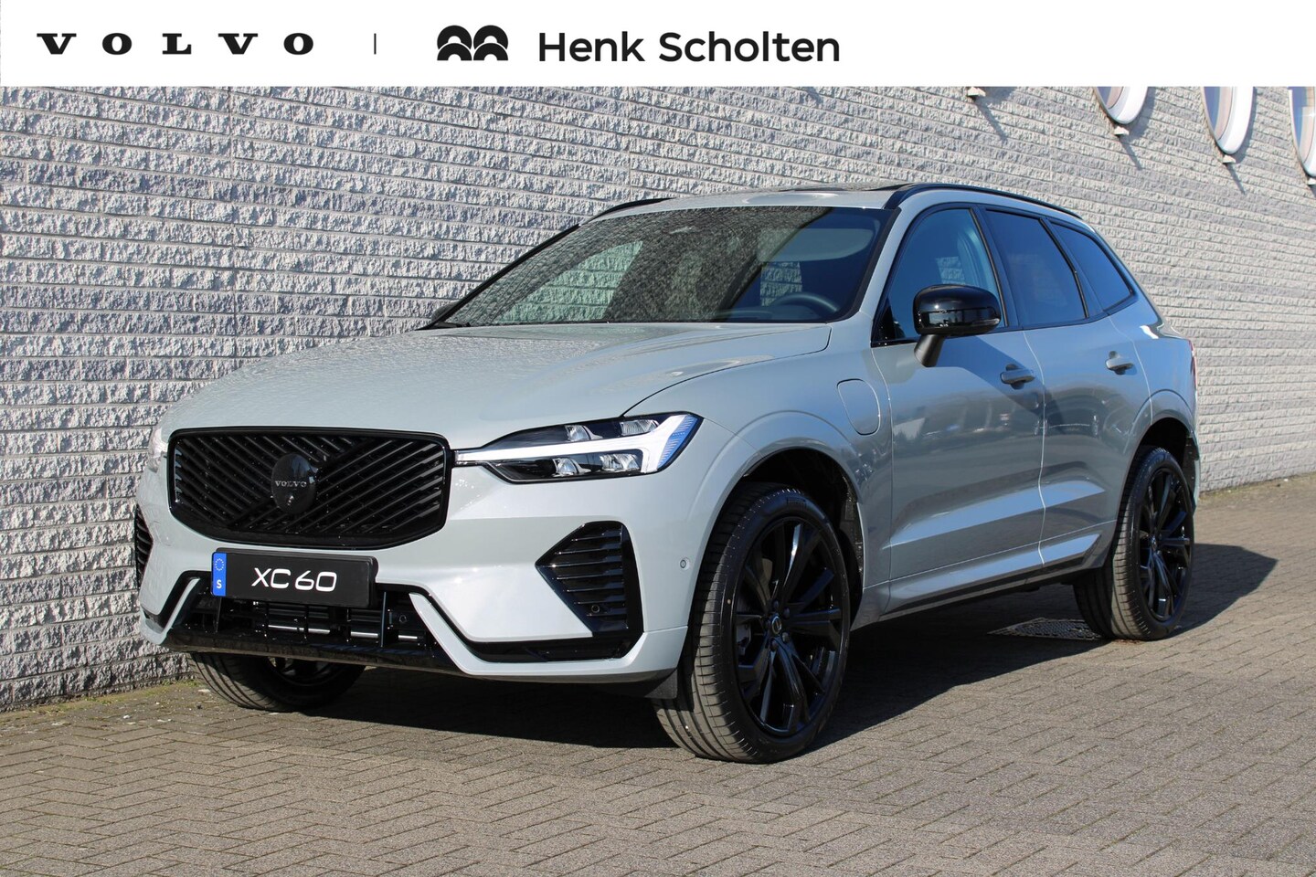 Volvo XC60 - 2.0 T6 Plug-in hybrid AWD Plus Black Edition | Nappa leder Open Grid | Panoramadak | Visua - AutoWereld.nl