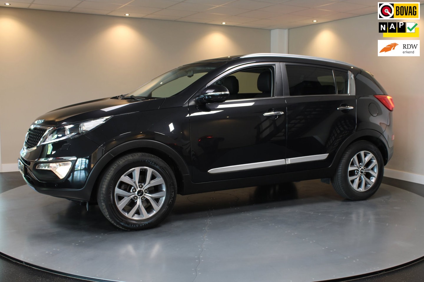 Kia Sportage - 1.6 GDI ExecutiveLine *2de Eigenaar/Dealer OH* Pano|Stoelverw.|Camera|Cruise|Navi - AutoWereld.nl