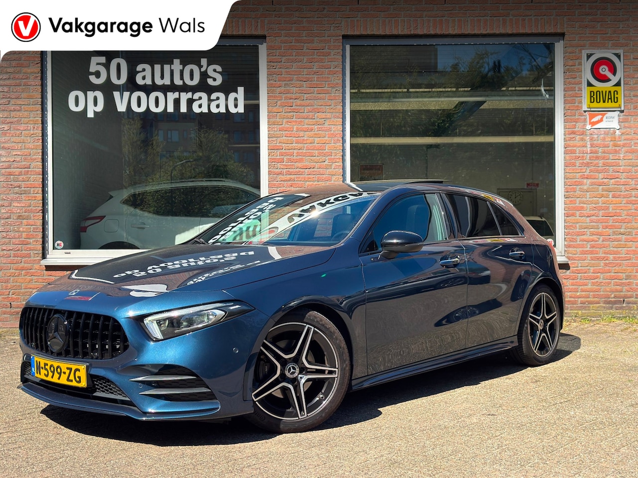 Mercedes-Benz A-klasse - 180 Business Solution AMG | Pano | Memory | Sfeer | Nightpakket | Multibeam LED | Stoelver - AutoWereld.nl
