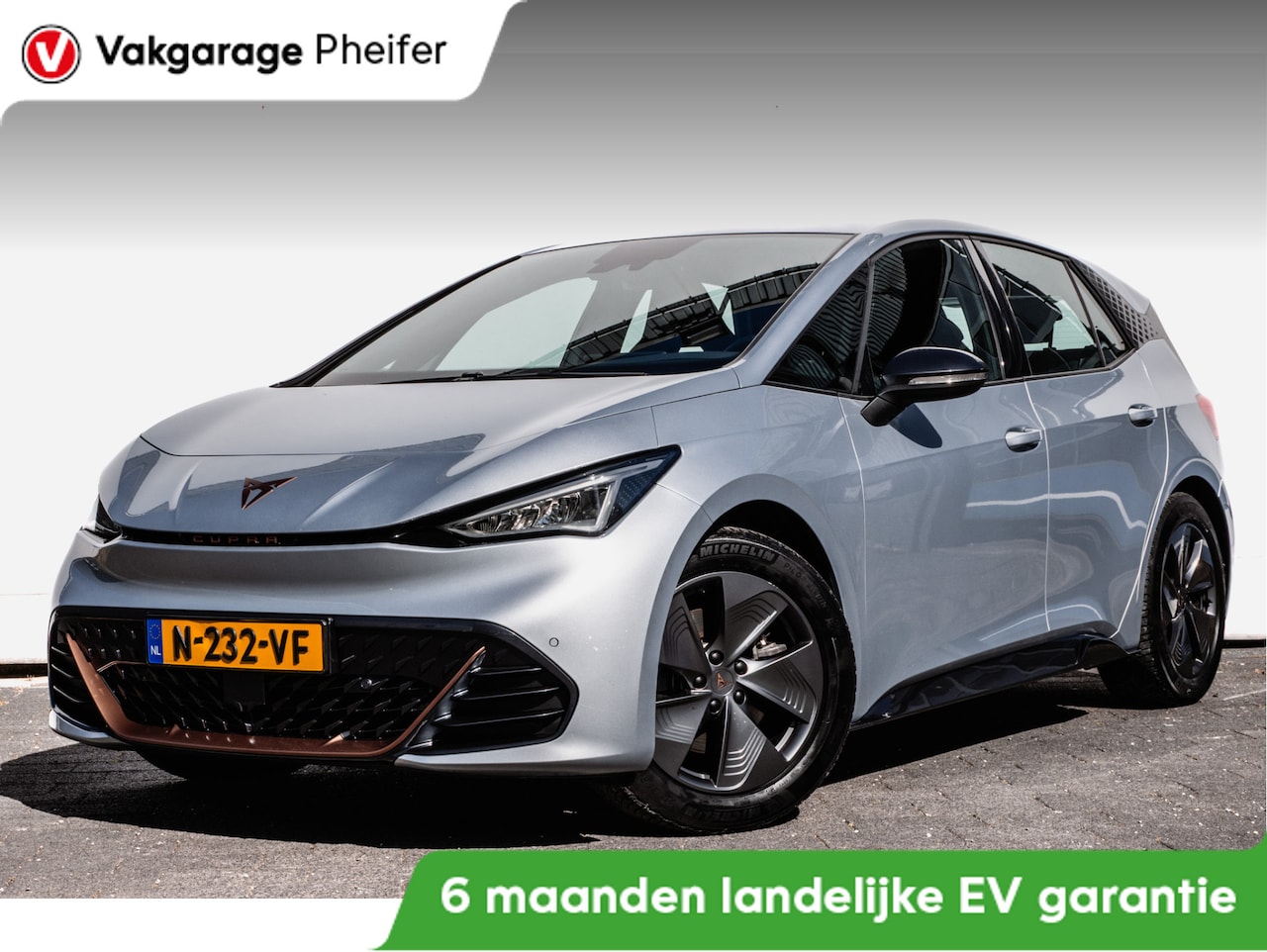 CUPRA Born - Business One 62 kWh Stuur+stoelverwarming/ Camera/ Adapt. cruise/ Carplay/ DAB+ - AutoWereld.nl