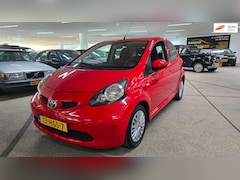 Toyota Aygo - 1.0-12V + 5drs nieuwe apk Airco + elec. Ramen
