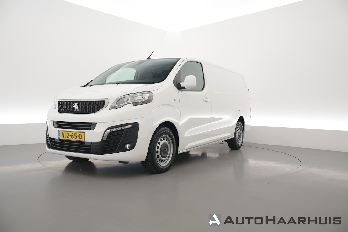 Peugeot Expert - 2.0 HDI 150pk Long | L3H1 | Premium | Navi | Cruise | Apple Carplay | Camera | Stoelverw. - AutoWereld.nl