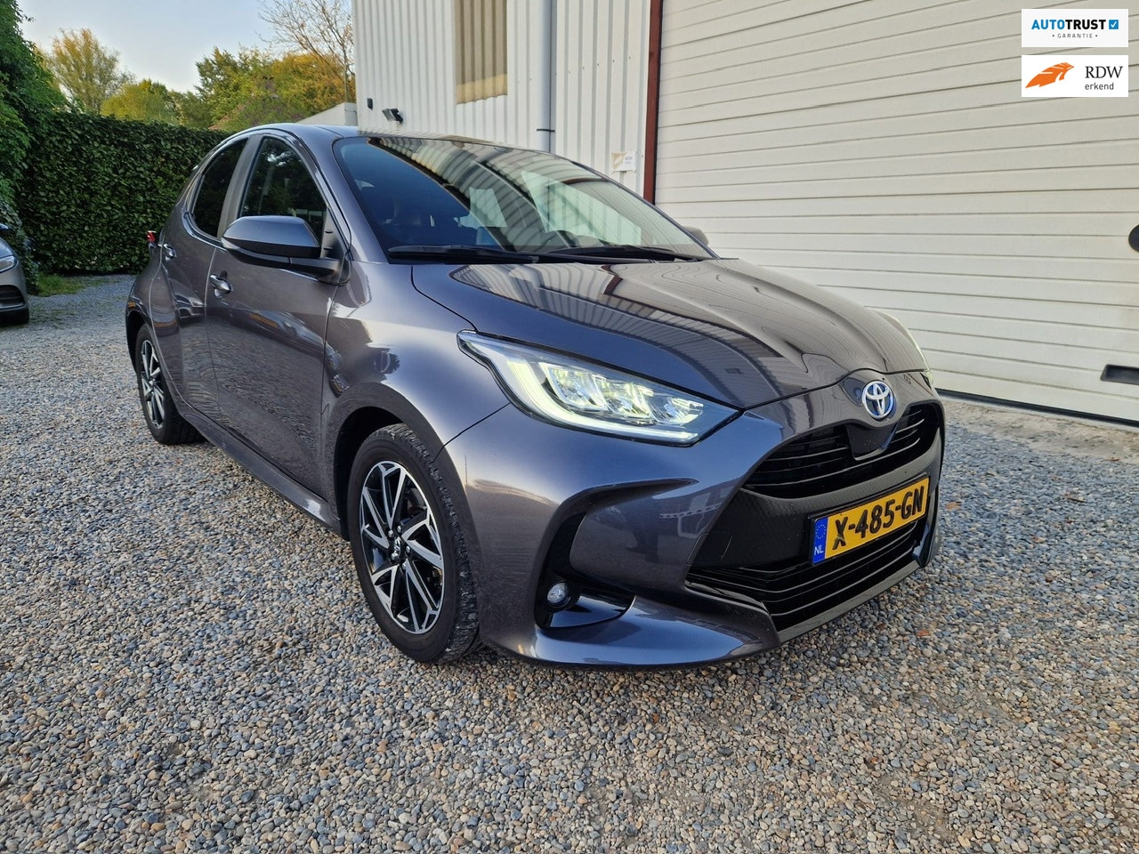 Toyota Yaris - 1.5 Hybrid Dynamic HEAD-UP.CAM.CLIMA.LED.NAVI! - AutoWereld.nl