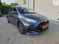 Toyota Yaris - 1.5 Hybrid Dynamic HEAD-UP.CAM.CLIMA.LED.NAVI