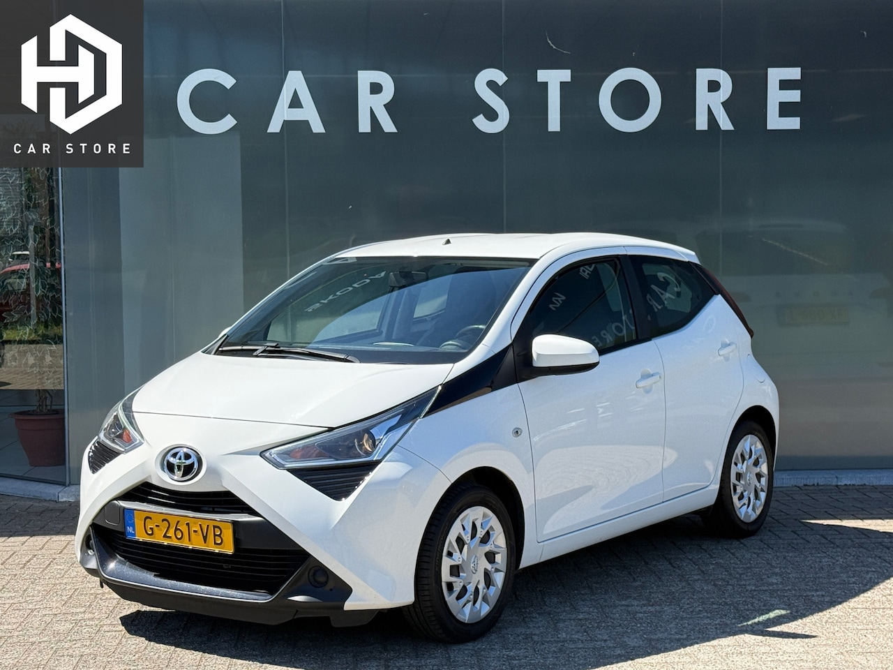 Toyota Aygo - 1.0 VVT-i x-play limited Carplay Camera - AutoWereld.nl