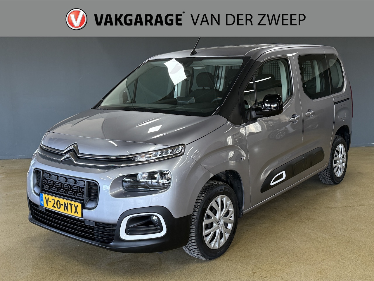Citroën Berlingo - 1.2 PureTech Club | Navi | Camera - AutoWereld.nl