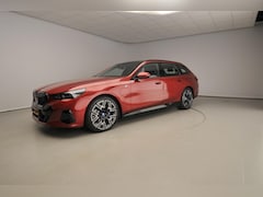 BMW 5-serie Touring - 530e | M-Sportpakket | LED | HUD | Active cruise | Panoramadak | Keyles go | DAB | Harman