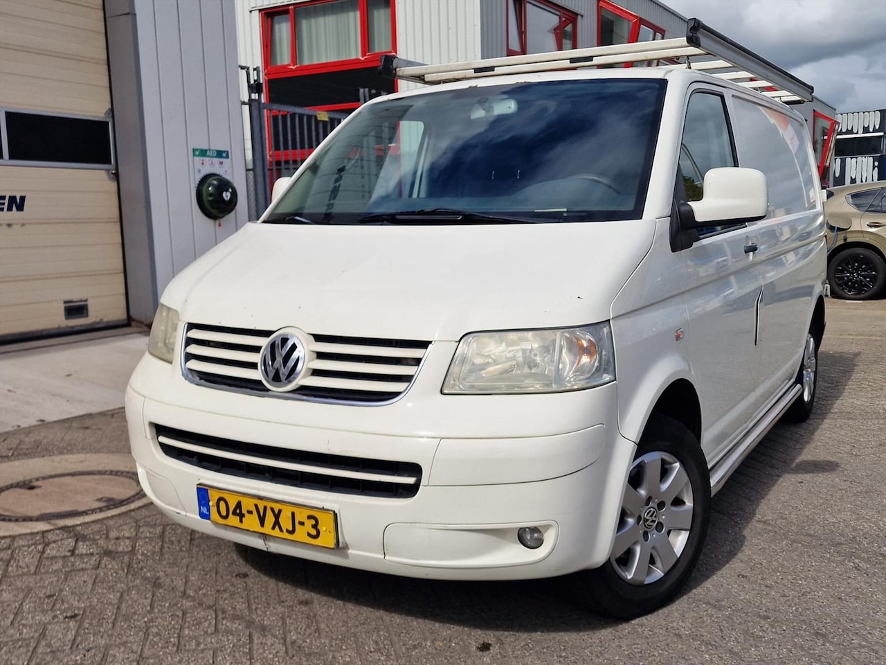 Volkswagen Transporter - BESTEL 2.5 D 96KW.Automaat.NAP.Navi.Trekhaak - AutoWereld.nl
